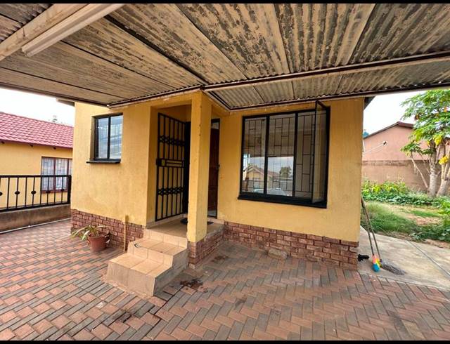 2 BEDROOM PROPERTY TO RENT IN SOSHANGUVE VV